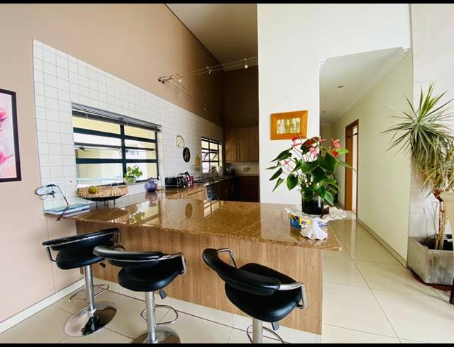 3 BEDROOM APARTMENT FOR SALE IN BEDFORD GARDENS